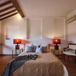 Apartments Florence- Biblioteca Apartment With View